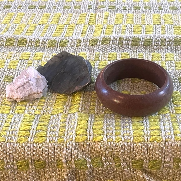 VTG 70s Brown Wooden Toned Chunky Bangle - Picture 5 of 6